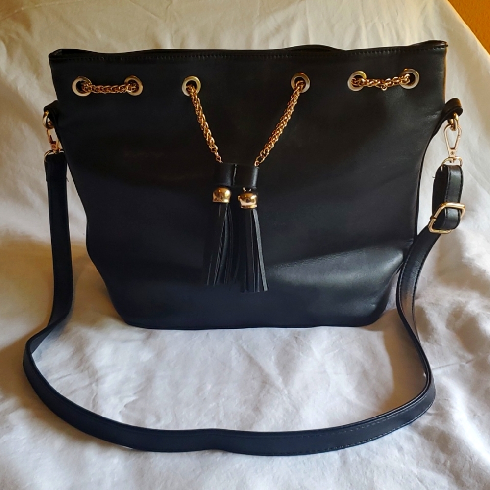 South Moon Under Black Purse w/ Tassle